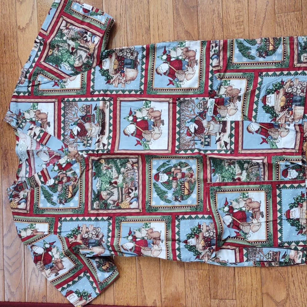 Cherokee scrub top (Santa)